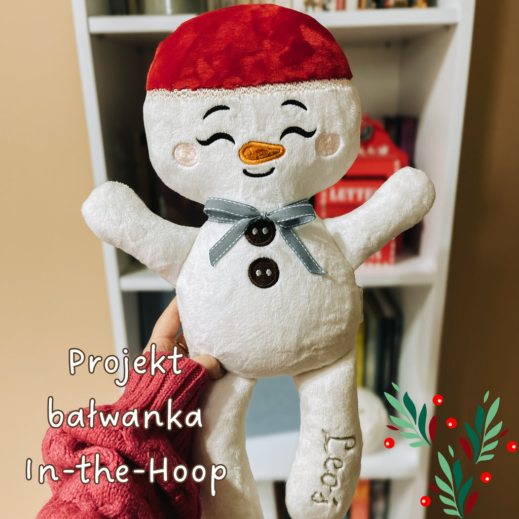 Pluszowy bałwanek, wzór na hafciarki – 3 rozmiary z instrukcją PDF krok po kroku