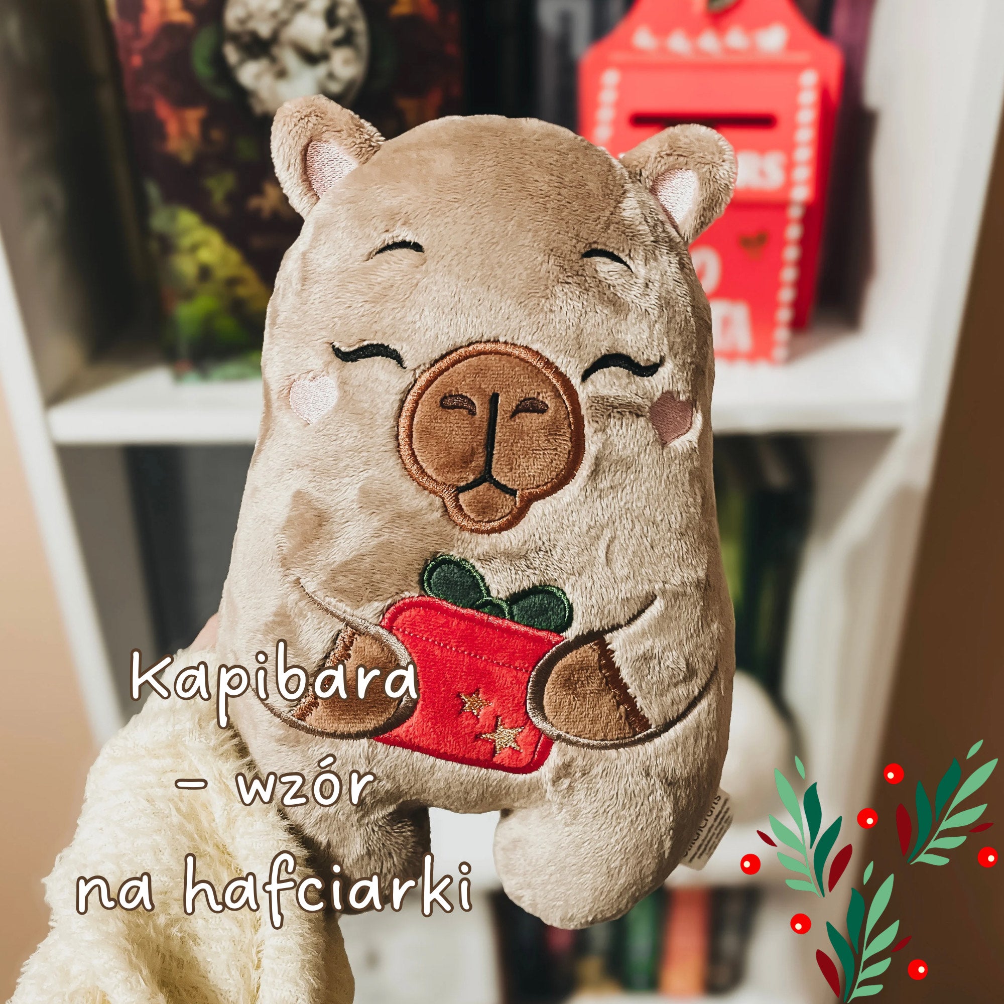 Świąteczna kapibara in-the-hoop – wzór haftu maskotki, projekt na hafciarki